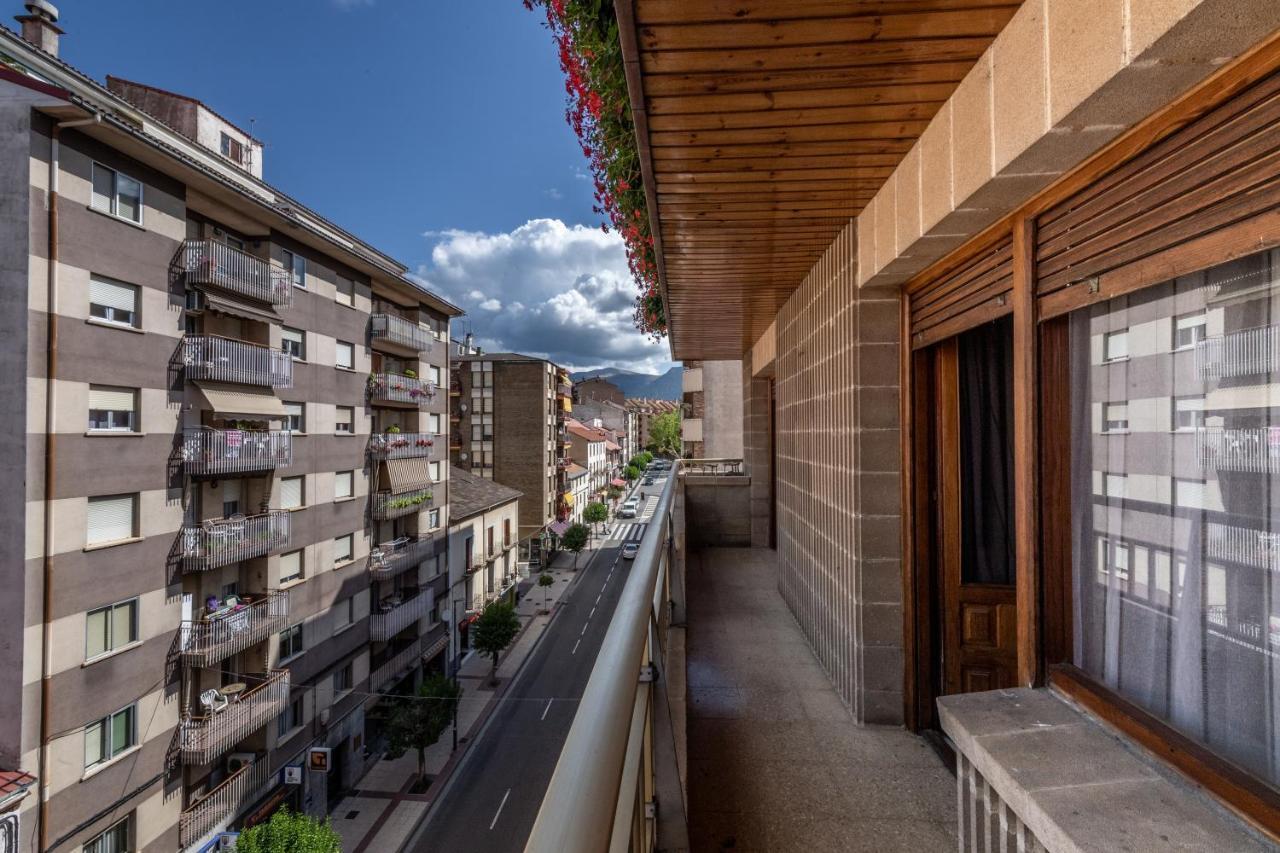 Apartamento Pirineo Aragones Sabiñánigo Zewnętrze zdjęcie